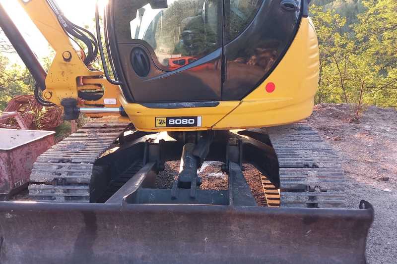 OmecoHub - Immagine JCB 8080